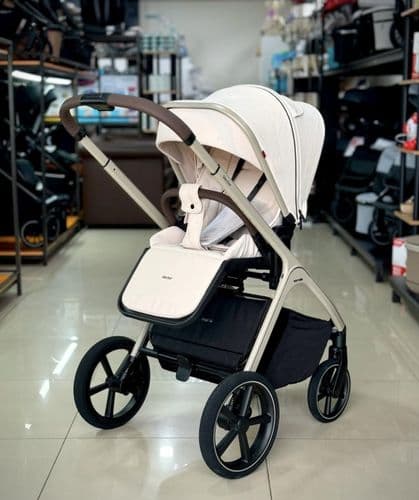 Коляска детская Carrello Vector 2 в 1 4