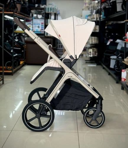 Коляска детская Carrello Vector 2 в 1 5