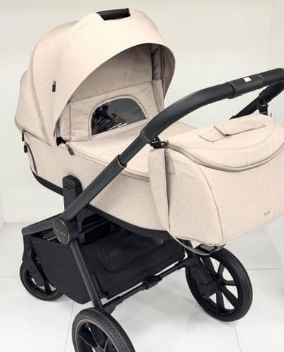 Коляска Carrello Epica 3