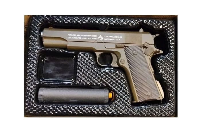 Детский металлический пистолет на пульках с глушителем Кольт M1911 K116D