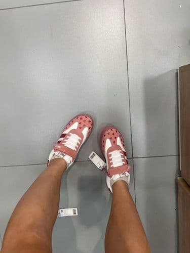 Кроссовки