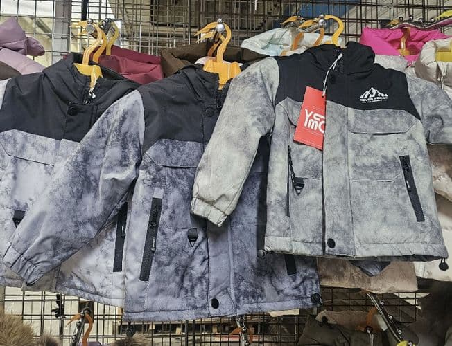 Продам новую Деми куртку из мембраны на осень 2