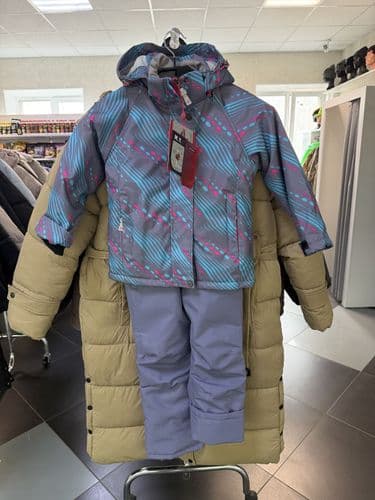 Продам новый костюм на осень