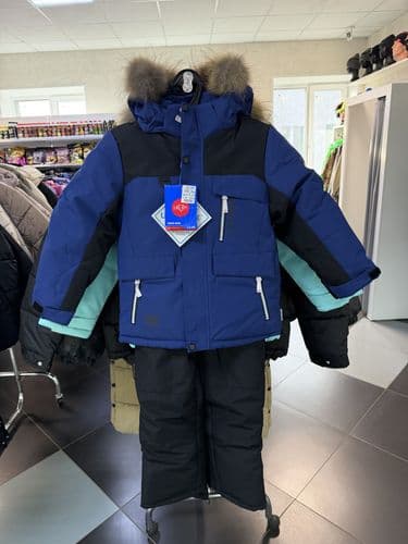 Продам новый зимний костюм