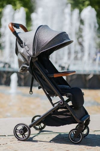 СНИЖЕНИЕ ЦЕНЫ Лёгкая/КОМПАКТНАЯ 4Baby Twizzy Premium 5,5кг