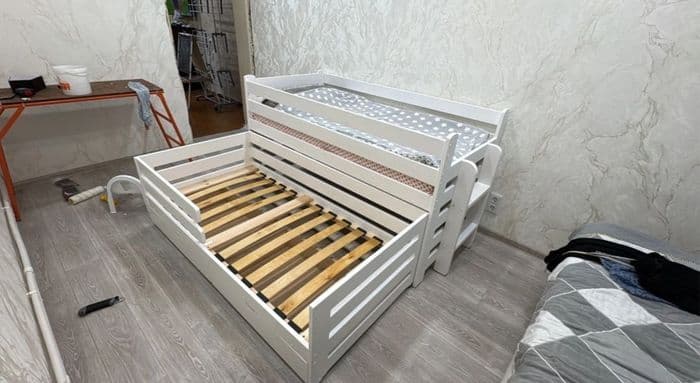 Двухярусные детские кроватки из масива 3