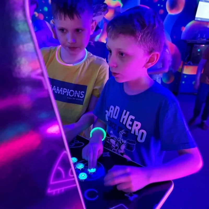 Neonpark 67