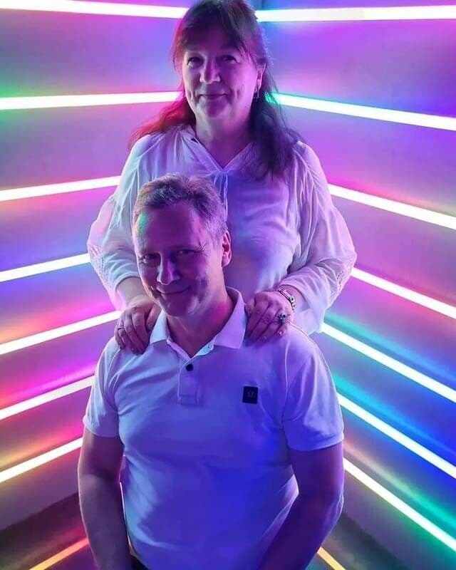 Neonpark 44