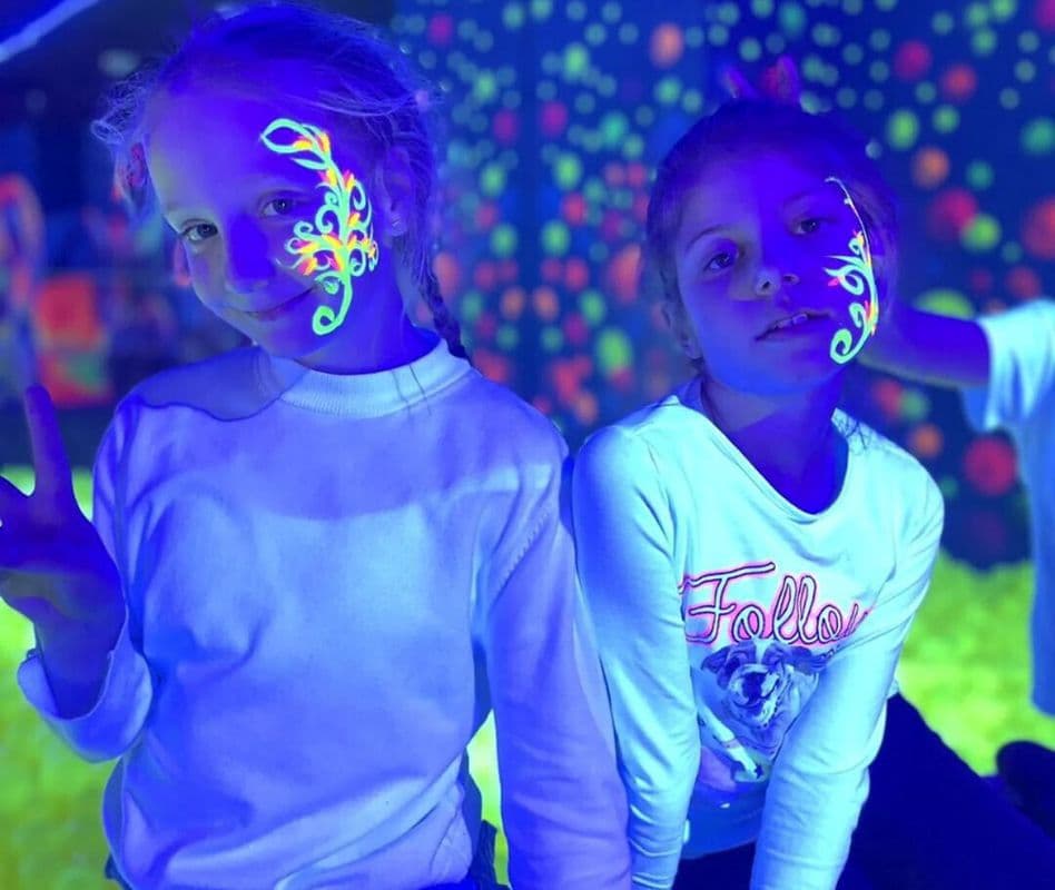 Neonpark 74
