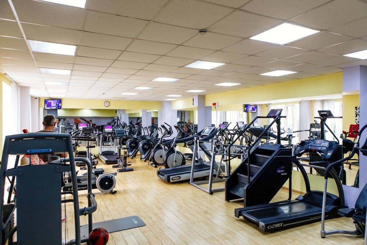 Max Mirnyi Center