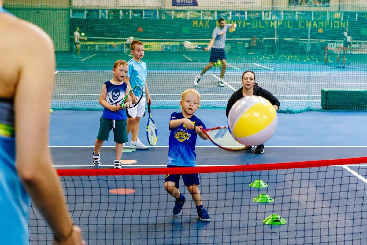 Max Mirnyi Center 29