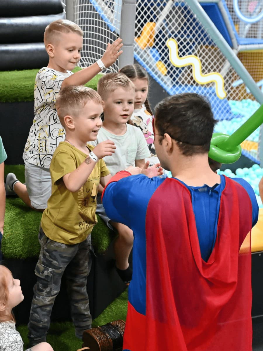 День рождения на батутах в Hero Park 2