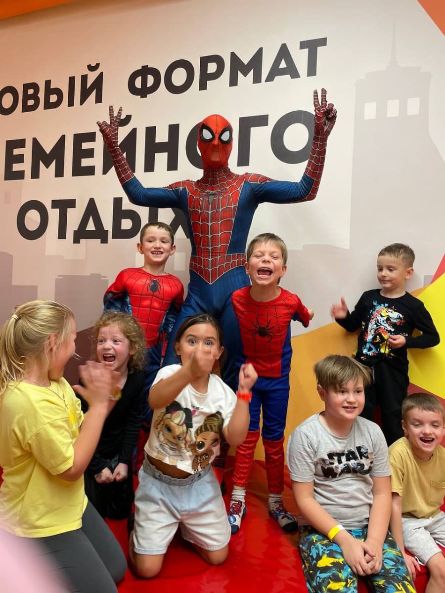 Выпускной на батутах в Flash Park 3