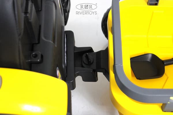 Детский автомобиль RiverToys Z333VO 6