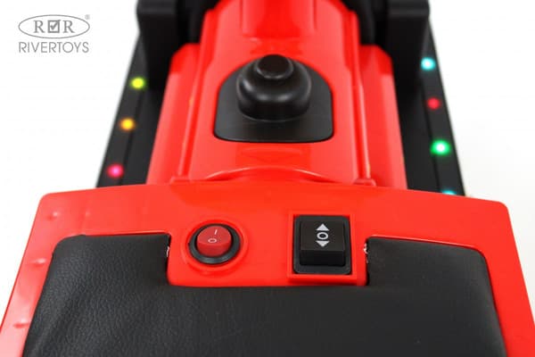 Детский автомобиль RiverToys K008AM 8