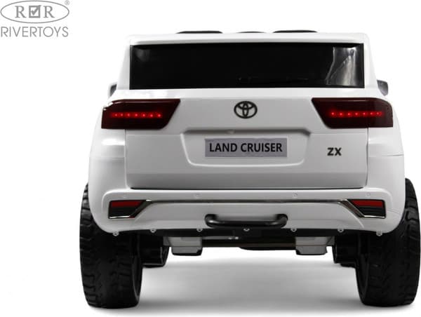 Детский автомобиль RiverToys Toyota Land Cruiser 300 / L999LL 5