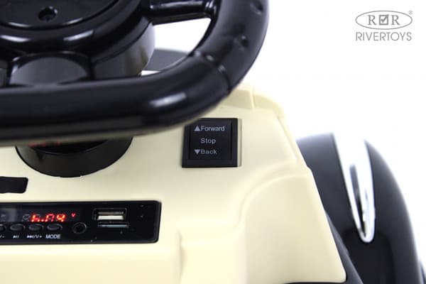 Детский автомобиль RiverToys Mercedes-Benz 300S / LS-128A 7